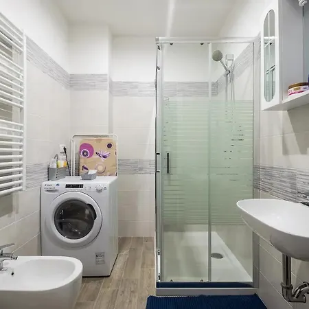Apartment In The Center With Free Parking * Bolonia