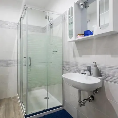 Apartment In The Center With Free Parking 公寓